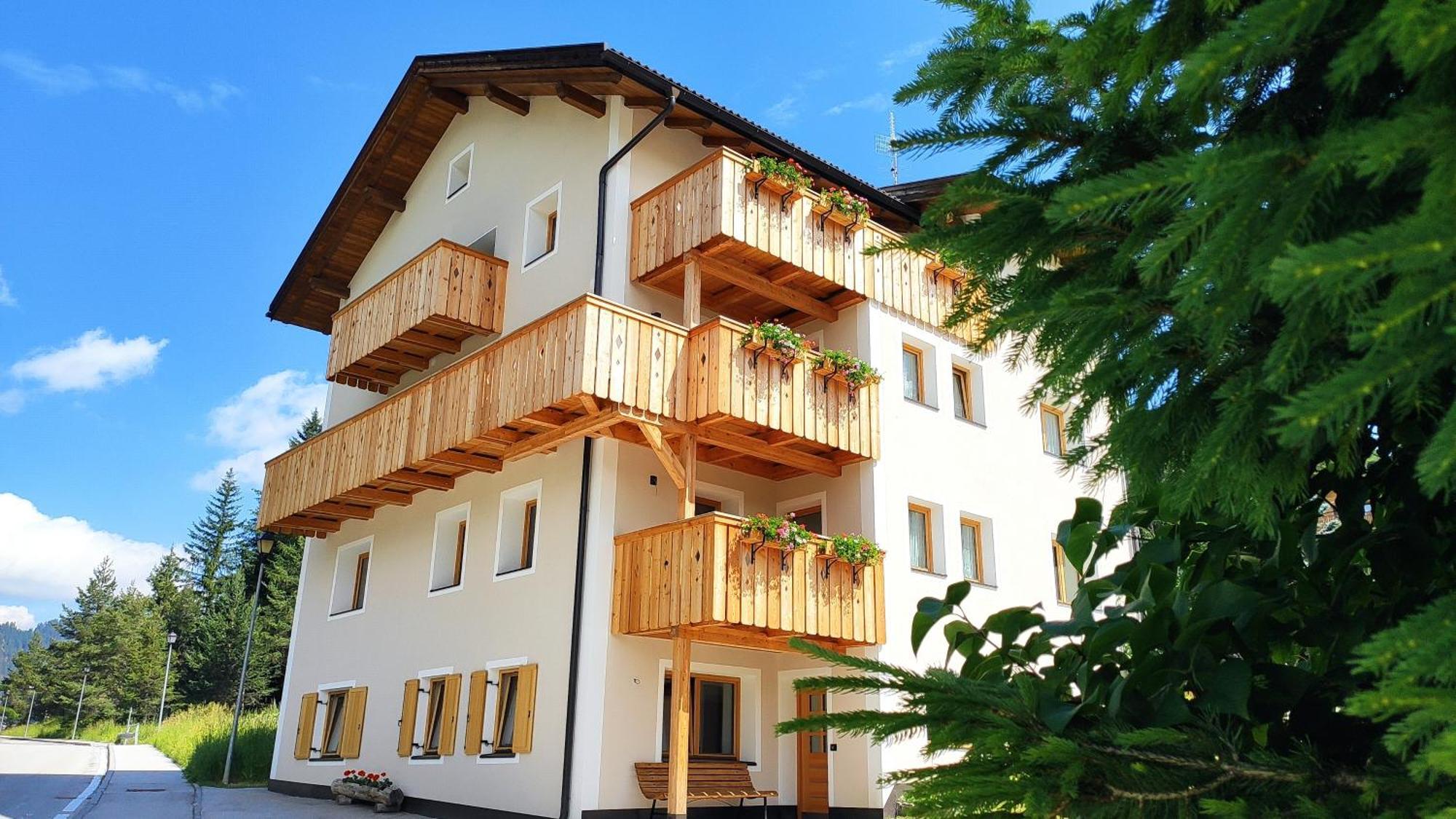 Villa Erica Badia  Exteriör bild
